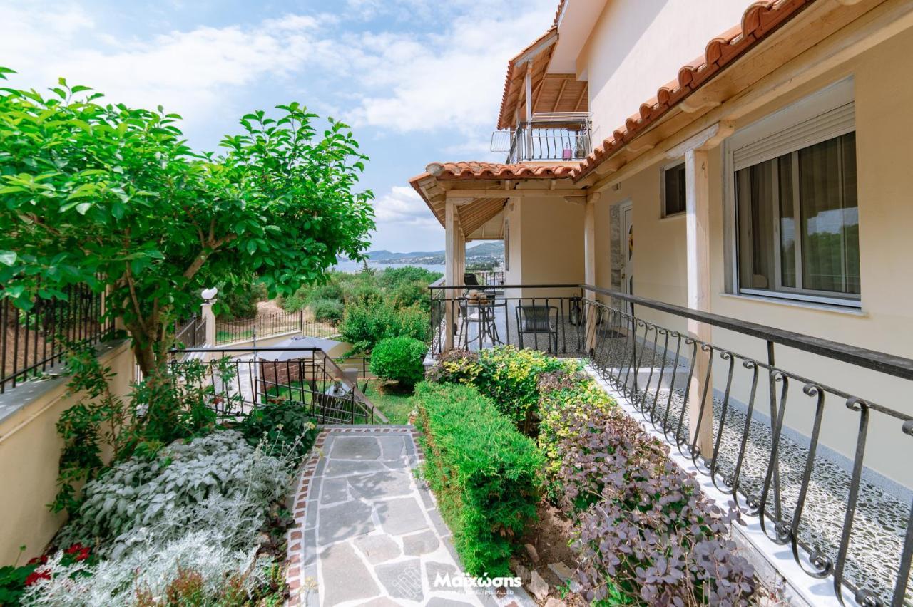 Helianthos Villa - Apartment No1 Palaiontsiflikion Luaran gambar