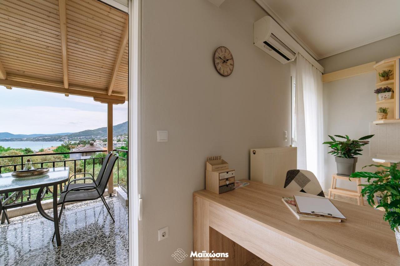 Helianthos Villa - Apartment No1 Palaiontsiflikion Luaran gambar