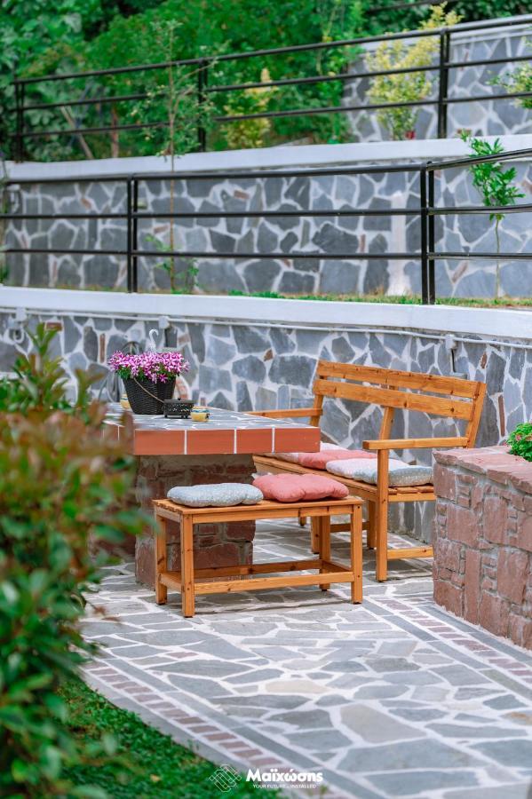 Helianthos Villa - Apartment No1 Palaiontsiflikion Luaran gambar
