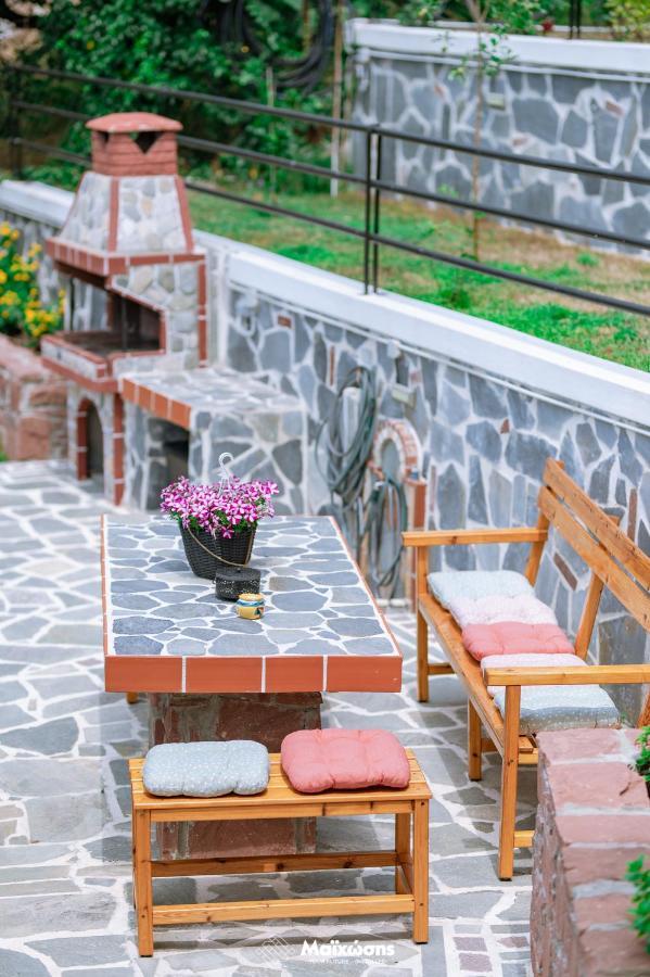 Helianthos Villa - Apartment No1 Palaiontsiflikion Luaran gambar