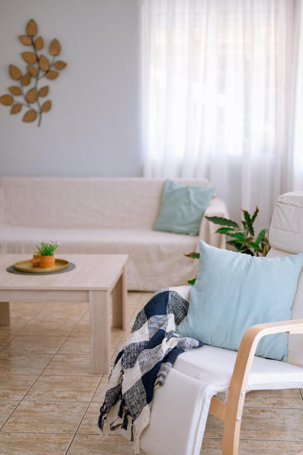 Helianthos Villa - Apartment No1 Palaiontsiflikion Luaran gambar